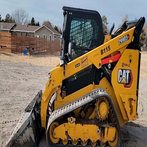 รถตักล้อยางตีนตะขาบ CAT 299D3 ที่เชื่อถือได้ พร้อมอุปกรณ์กวาดถนน ห้องโดยสารแบบ ROPS เหมาะสำหรับงานจัดสวนและบำรุงรักษาถนน - Product Image 3