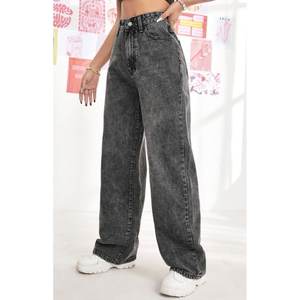 กางเกงยีนส์เดนิมสีเทาทรงหลวมขาบานสำหรับผู้หญิง ดีไซน์หรูหรา เอวสูง ทรงสบาย ผ้าเนื้อนุ่มยืดหยุ่น เป็นมิตรต่อสิ่งแวดล้อม ทนทาน ไซส์ OSCA - Product Image 3