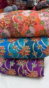 Tissu en crêpe doux imprimé - Product Image 5