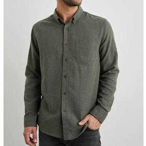 Camisa de Franela Ligera y Sólida, Material Ecológico Suave y Transpirable, Diseño Cómodo de Corte Regular, Perfecta para Viajes Casuales - Product Image 1