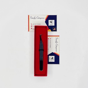 Pince à épiler professionnelle pour cils, personnalisable avec votre marque, noire, en forme de L, avec poignée diamant, pointe nano, en acier inoxydable - Product Image 1