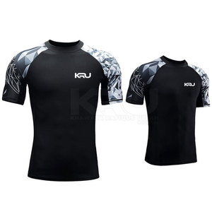 T-shirt de compression tricoté haute performance respirant, séchage rapide, coupe ajustée, écologique pour l'entraînement sportif actif des hommes - Product Image 5