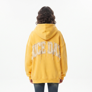 เสื้อฮู้ดผู้หญิงปักลายขาดๆ แบบสวมหัว ผ้าฟลีซโพลีเอสเตอร์ 100% ทรงโอเวอร์ไซส์ ไหล่ตก ทรงหลวม สไตล์สตรีทแวร์สำหรับฤดูหนาว - Product Image 2