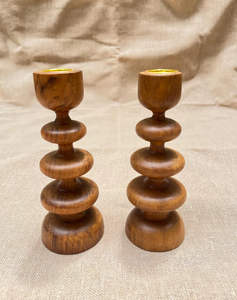 Porte-bougies coniques en bois faits à la main, décoration rustique pour table à manger, porte-bougies en bois naturel par B H Brothers - Product Image 4