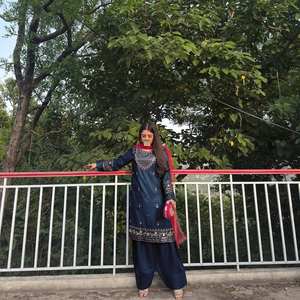 Conjunto de Traje Salwar Kameez de Seda de Diseñador, Talla XL, Bordado con Hilo Zari y Lentejuelas para Bodas - Product Image 5