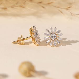 Boucles d'oreilles clous en diamant de laboratoire motif soleil, boucles d'oreilles étoile en diamant baguette, clous dorés imposants, bijoux de mariage, cadeau - Product Image 3