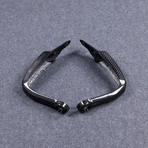 ขายึดไฟเลี้ยวคาร์บอนไฟเบอร์ 3K สำหรับรถมอเตอร์ไซค์ BMW R1300GS ปี 2023+  พร้อมที่ยึดไฟเลี้ยวแบบเงาและแบบด้าน  ตกแต่งด้วยคาร์บอน - Product Image 3
