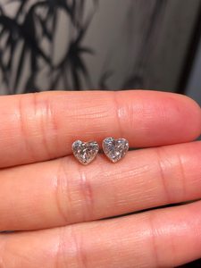 ต่างหูเพชรทรงหัวใจสำหรับคนรัก ดีไซน์ทันสมัย ทองคำ 14K น้ำหนัก 0.51 กะรัต เพชรเพาะเลี้ยงในห้องปฏิบัติการ เหมาะสำหรับเป็นของขวัญขอแต่งงานสำหรับคู่รัก - Product Image 3