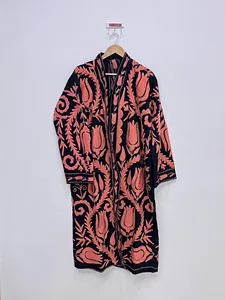 Kimono long élégant en coton noir brodé, motif floral, manches longues, col châle, veste pour femme faite à la main, vêtement d'automne - Product Image 1