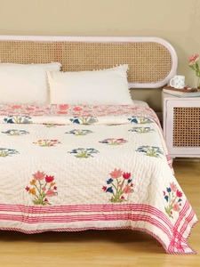 Edredón Floral Estampado de Algodón, Decoración Tradicional para el Hogar, Ropa de Cama para Todas las Temporadas - Product Image 1