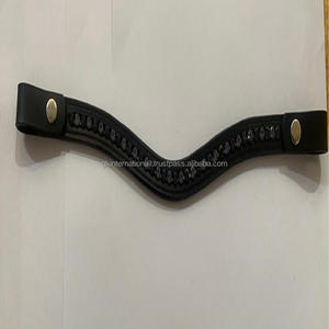 Bandeau de sourcils cheval finition noire, en cuir de vache, imitation fibre de carbone, incrustation de canaux vide, de luxe, personnalisés, grands cristaux scintillants avec bouton à pression - Product Image 2