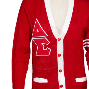 Cardigan sororité Delta Sigma DST rouge en tricot à col en V, rayures blanches, manches longues, pull en acrylique avec broderie de lettres grecques - Product Image 5