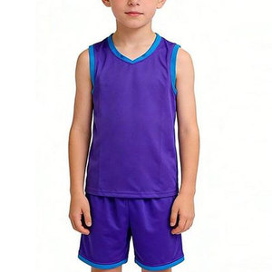 Ensemble de vêtements de sport pour enfants, tissu respirant de qualité supérieure, design personnalisé, coupe confortable, pour l'entraînement et les matchs - Product Image 1