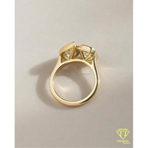 Anillo de compromiso clásico con dos diamantes cultivados en laboratorio, con esmeralda y piedras de corte ovalado, engaste en oro, joyería elegante para mujer. - Product Image 5