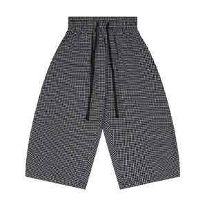 Shorts vintage unisexe tendance à carreaux multi-poches, taille mi-haute, coupe décontractée pour homme, style capri, respirant, mode hip-hop - Product Image 1