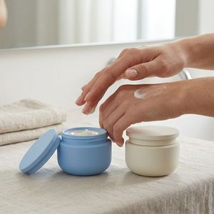Round PET Cosmetic Jar 8oz Cream Plastic Container with <b>Flat</b> <b>Screw</b> Cap for Face Cream Lotion Vietnam Factory Manufacturer US - Product Image 4
