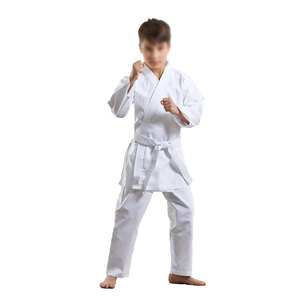 Tenue d'arts martiaux professionnelle Solid Trader, design élégant, en coton fin, pour entraînement actif, cours et compétitions de Judo et de Karaté. - Product Image 3