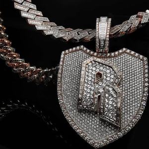 Collier pendentif bouclier de luxe en argent sterling serti de pierres, avec grande lettre R et pierres de moissanite taille baguette, bijoux hip-hop pour hommes - Product Image 1