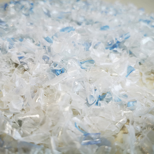 High Quality 100% <b>Clear</b> Recycled PET Flakes Scrap Ideal For Fiber Production Molding Profiles And Medical Applications - Product Image 1