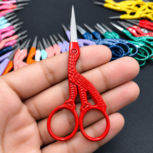 Ciseaux à cuticules et à ongles de haute qualité, arc-en-ciel, en acier inoxydable, ciseaux à sourcils pour le maquillage - Product Image 5