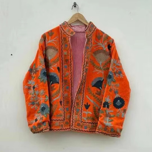 Chaqueta Varsity Vintage Suzani de Thevintageartcraft, Diseño Floral Bordado a Mano, Transpirable, Resistente al Viento, Lana/Cachemira, Lona - Product Image 1