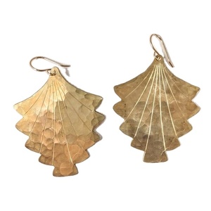 Últimos pendientes de latón ligeros chapados en oro hechos a mano, pendientes de amuleto de boda para niñas y mujeres al por mayor - Product Image 5