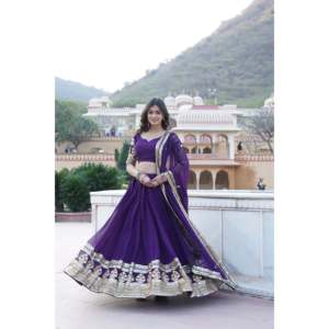 LIVEWEAR Lehenga Choli de créateur pour mariage, couleur violette - Product Image 5