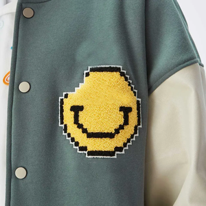 เสื้อแจ็คเก็ตวาร์ซิตี้สำหรับผู้ชาย แบบกำหนดเองได้ สไตล์ Letterman Bomber แนวสตรีทแวร์ พร้อมป้ายปักลาย แฟชั่นเสื้อคลุม - Product Image 6