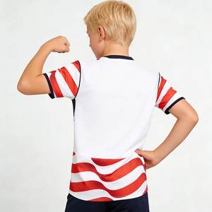 Maillot de football rayé pour garçons, manches courtes, blanc, rouge, bleu marine, col rond, polyester anti-humidité, toutes saisons, vêtements pour enfants - Product Image 4