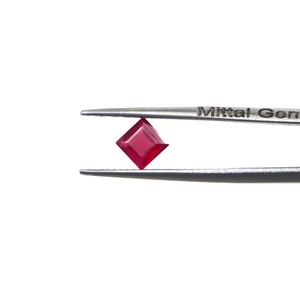 Rubis naturels de Bangkok, carrés calibrés de 7 mm, pierres précieuses de rubis naturelles facettées, prêtes à l'emploi pour la création de bijoux - Product Image 2