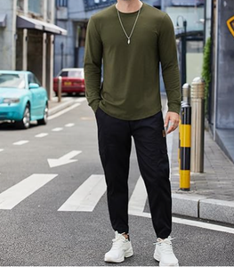 เสื้อคอกลมแขนยาวผู้ชาย สีพื้น ผ้าถักโพลีเอสเตอร์ แห้งเร็ว สวมใส่สบายๆ สำหรับฤดูใบไม้ร่วง เสื้อแขนยาวผู้ชายสีพื้น - Product Image 4