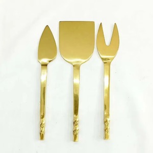 Ensemble de couteaux à fromage dorés personnalisables en gros avec manche torsadé, outils à fromage en métal durables - Product Image 4