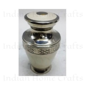 Iron Durable Cremation Urn <b>Keepsake</b> <b>Memorial</b> with Lid for Human Ashes - Product Image 3