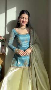 Conjunto Sharara de Seda Fendy Pura, Hermoso y Elegante, Estilo Indio-Pakistaní, para Fiestas, Bodas y Uso Casual, para Mujer - Product Image 3