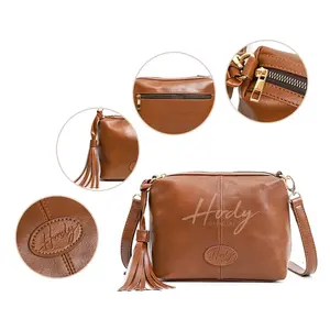 Sac élégant SACHIE pour femme en cuir synthétique avec motif lettres, bandoulière réglable, fermeture éclair, poignée durable, organiseur de cosmétiques, pour le shopping - Product Image 4