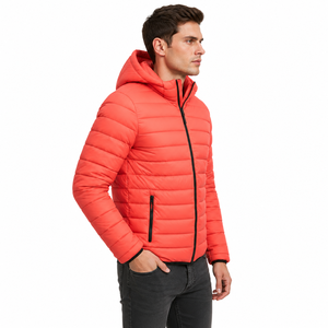 Doudoune tendance conçue pour l'hiver moderne, offrant une chaleur respirante, une isolation douce et un confort pratique pour la superposition de vêtements. - Product Image 4