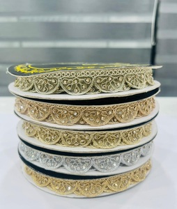 Dentelle florale de luxe sur mesure, broderie métallique complexe, embellissements de perles, tissu brocart 100% - Fabricant en gros - Product Image 2