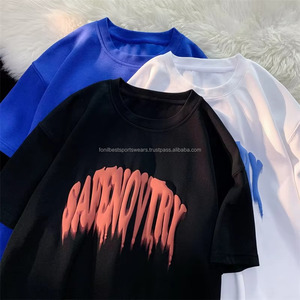 เสื้อยืดคอกลมแขนสั้นทรงปกติสำหรับผู้ชาย ผ้าฝ้าย 100% ระบายอากาศได้ดี พิมพ์ลายยางนูน สตรีทแวร์ โลโก้ถักด้านหน้า - Product Image 2