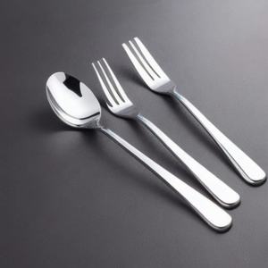 Ensembles de couverts en métal de styles européens et ensembles de couverts de fête en métal inoxydable, ensembles de couverts en or mat pour mariage et location - Product Image 4