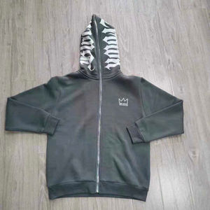 Sweat-shirt à capuche tendance en cristal, luxe, strass, coupe oversize, streetwear urbain, pull pour l'hiver, strass de qualité supérieure - Product Image 1