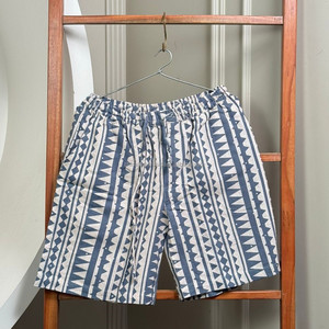 Venta al por mayor de pantalones cortos de pierna ancha de mezcla de algodón a rayas Chic bohemio de alta calidad con ajuste cómodo y borla de lazo en la cintura para Unisex - Product Image 4
