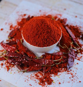 Polvo de Fenogreco Recién Molido, Especia Natural Premium con Aroma Intenso y Sabor Clásico Ligeramente Amargo - Product Image 1