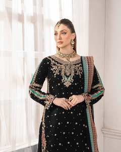 ชุดสูทซัลวาร์ปักลายสีดำ งานปักดิ้นทองหนัก แห้งเร็ว คุรตะ ปาลาซโซ ดูปัตตา เหมาะสำหรับฤดูหนาวและฤดูร้อน ดีไซน์เนอร์ ชุดสำหรับงานแต่งงานและงานปาร์ตี้ - Product Image 1