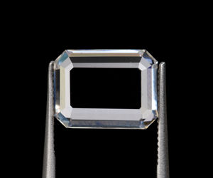 Nuevo y Moderno Diamante de Laboratorio con Corte Único en Forma de Retrato, Esmeralda, Certificado IGI, 1.80 Ct, HPHT CVD, Corte Octogonal, E,F VVS-VS - Product Image 1