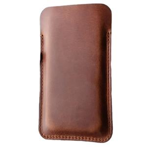 เคสหนังแท้ทำมือสำหรับ iPhone รุ่นมินิ แบบ Crazy Horse ทรงบาง พร้อมซองใส่โทรศัพท์  สามารถสลักชื่อได้  พร้อมป้องกัน RFID  รับทำโลโก้ตามสั่ง เป็นของขวัญ - Product Image 1