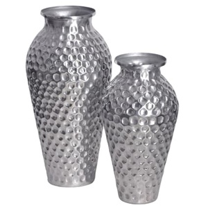 Ensemble de vases modernes en aluminium Luxe Living, finition martelée faite à la main, décoration de table, ton argenté, 2 pièces - Product Image 1