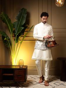 Setelan Kurta dan Celana Pria Bordir Daman Koti, Rompi dengan Payet Sutra Tebal, Kurta Sutra Slub, dan Celana Furing, Pakaian Pesta - Product Image 6