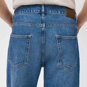 กางเกงยีนส์แฟชั่นทรงดินสอสำหรับผู้ชาย สไตล์วินเทจ ล้างสีแบบ Monkey Wash พร้อมป้ายหนัง ทรงเข้ารูปแบบลำลอง - Product Image 4