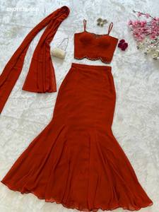Falda de georgette de diseño elegante con corte de pez y detalles sólidos para mujer - Top sin mangas con pedrería y acolchado - Conjunto con dupatta - Proveedor mundial - Product Image 3