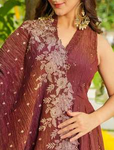 Sharara dupatta ชุดใส่ทำงานปักผ้าไหมกรุบกรอบ - Product Image 3